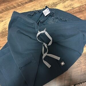 Dark harbor yola pants size medium